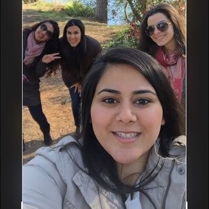 Meet your Posher, Mahsa