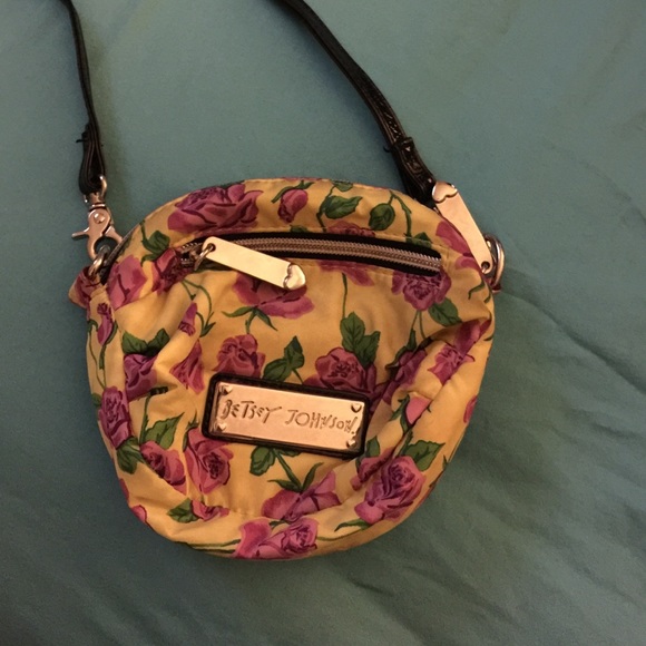 By dry Johnson cross body