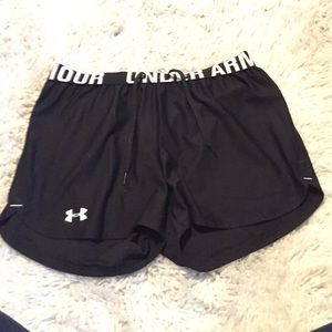 Under Armour black shorts