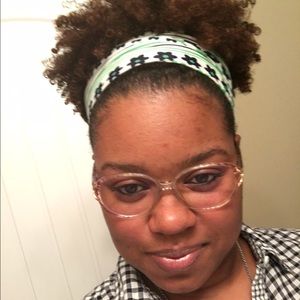 Meet your Posher, Yasmine