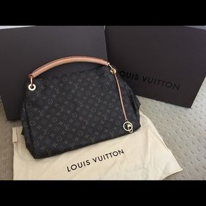 Authentic Louis Vuitton Artsy MM Monogram