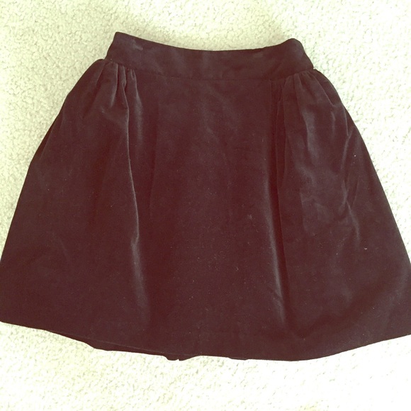 Black Velvet Skirt with Pockets!