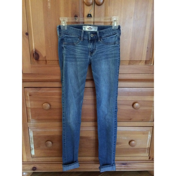 Hollister Super-Skinny Jeans