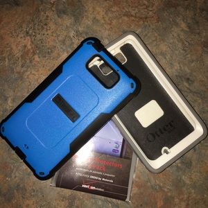 Otterbox and Trident cases for Motorola Droid Max
