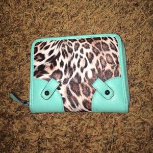Small leopard print wallet