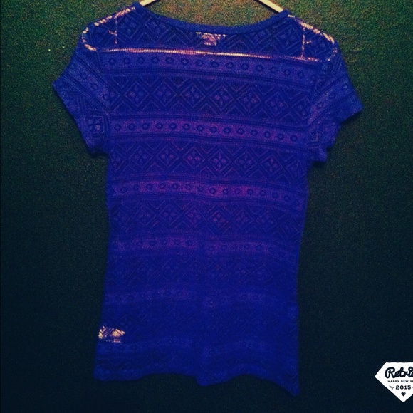 Solid in the front and see-thru in the back - Picture 2 of 2