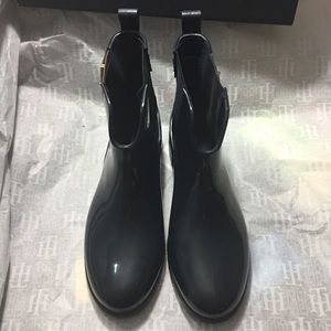 Brand-new 2015  Tommy Hilfiger rain boot