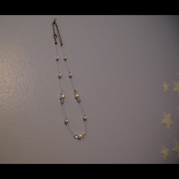 Minimalist Diamond & Pearl Necklace - Picture 2 of 3