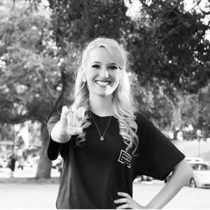 Meet your Posher, Elise