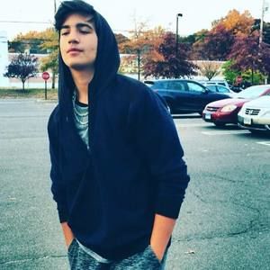 Meet your Posher, Ozan cem