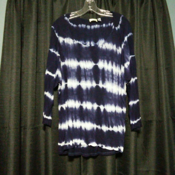 Blue tye dye long sleeve top