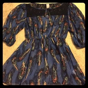 Feather printed blouse size small