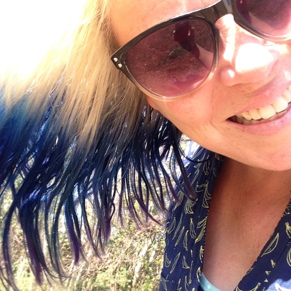 Meet your Posher, Nicki - Picture 3 of 4