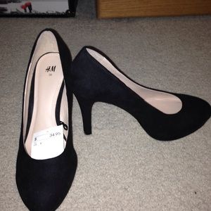 Never been worn H&M basic black high heels
