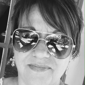 Meet your Posher, Ofelia