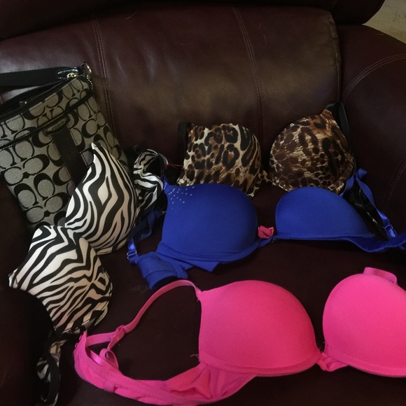 Forever21 Bra's Size 34A READ DESCRIPTION