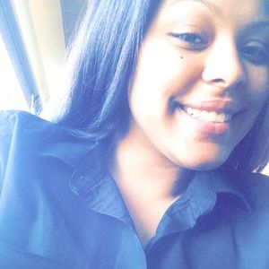 Meet your Posher, Monique