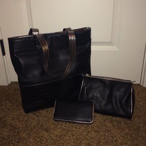 Tote, makeup bag and wallet set
