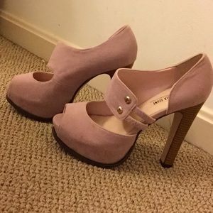 Pink Leila Stone platforms