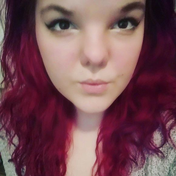 Meet your Posher, Madison - Picture 1 of 1