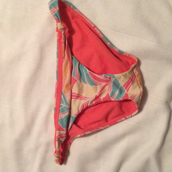 roxy bikini bottoms - Picture 2 of 2