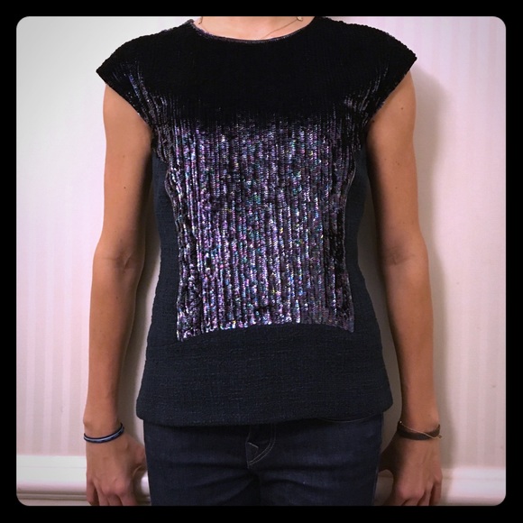 Dark Navy/green embroidered CHANEL tweed top - Picture 1 of 4