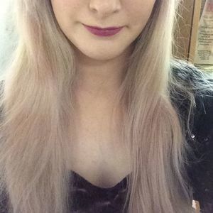 Meet your Posher, Caroline