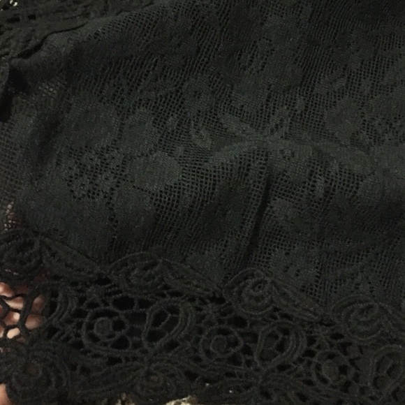Lace top - Picture 2 of 3