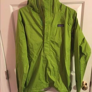 1/2 zip Patagonia rain jacket