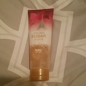 Paris amour sugar scrub