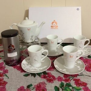 Teavanna tea set