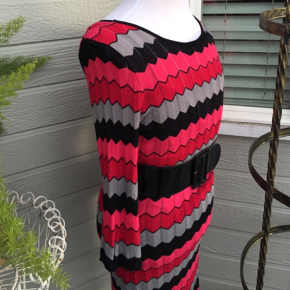 Dress - Picture 3 of 4