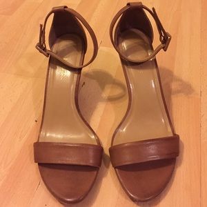 Talbots kitten heels