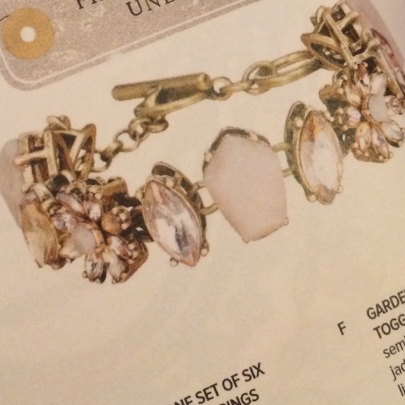 Gardenia Toggle Bracelet