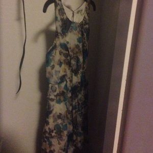 Curvy flower dress