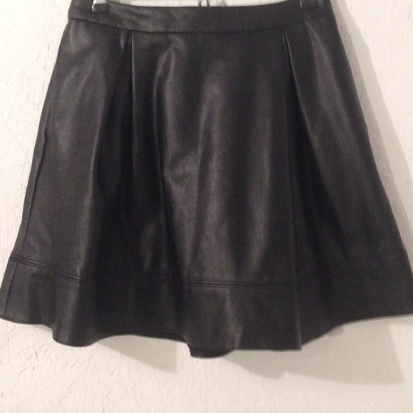 🎉Faux Leather Skater Skirt🎉