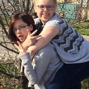 Meet your Posher, Alexis