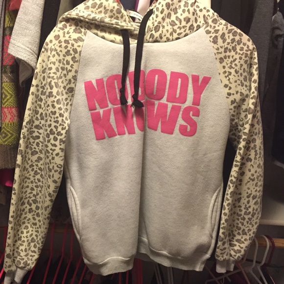 Sweater - Picture 2 of 2