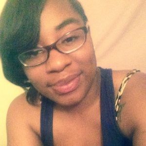 Meet your Posher, Yasmine