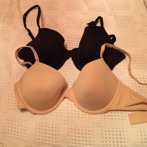 Lot black and nude Victoria's Secret PINK bras