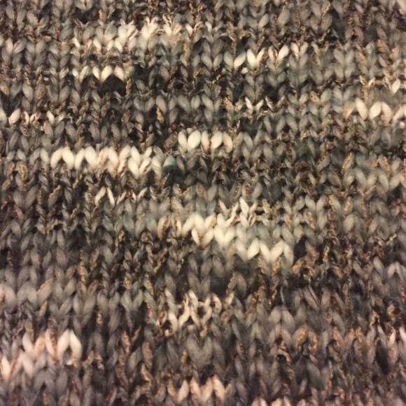 Tneck Axcess sweater! - Picture 2 of 4