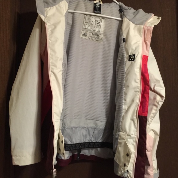 DC Snowboarding jacket - Picture 2 of 4