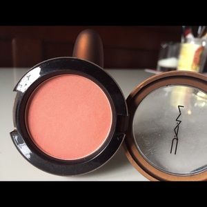 "RIPE FOR LOVE" MAC COSMETICS BLUSH BNIB