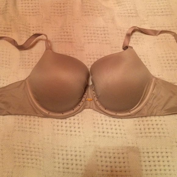 Fabulous by Victoria's Secret lined Demi bra