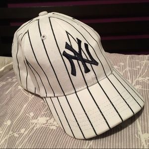 ny yankees pinstripe hat