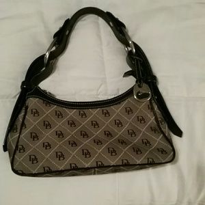 Dooney & Bourke handbag gently used
