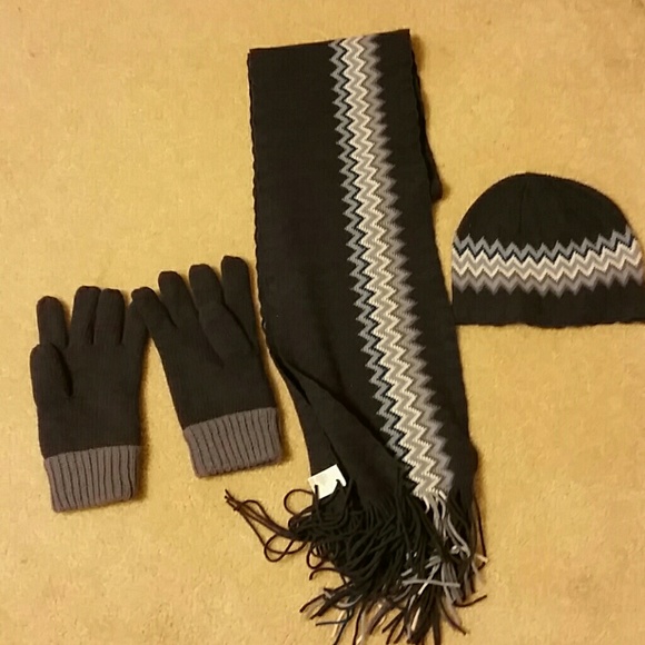 Men Hat, scarf and glove set (NWOT)