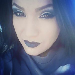 Meet your Posher, Angelica