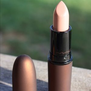 ALTERED BEIGE LIPSTICK BY MAC COSMETICS