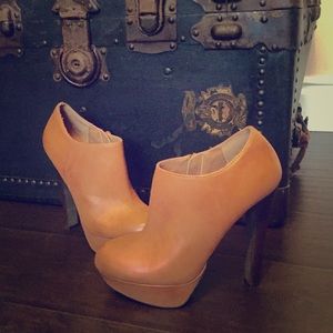 Steve Madden Cognac high heel booties boots